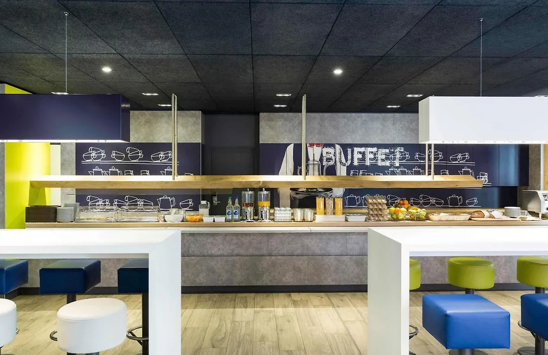 Ibis Budget Zurich Airport-1