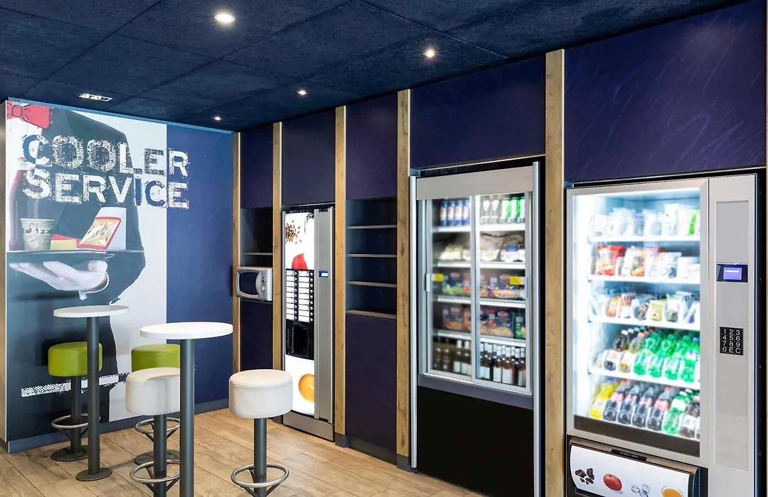 Ibis Budget Zurich Airport-1