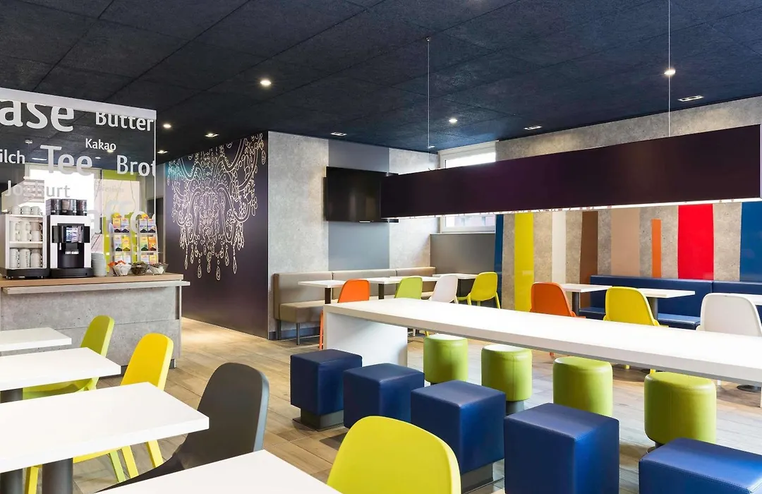 Ibis Budget Zurich Airport-1