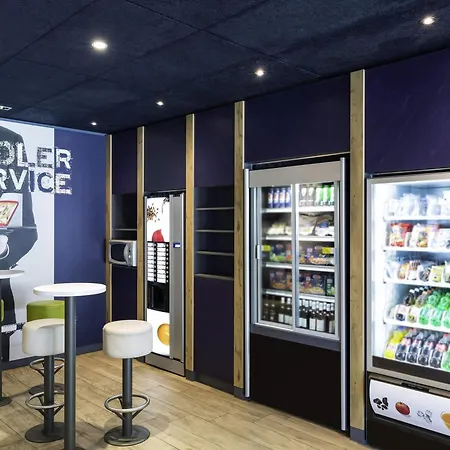 Ibis Budget Zurich Airport-3