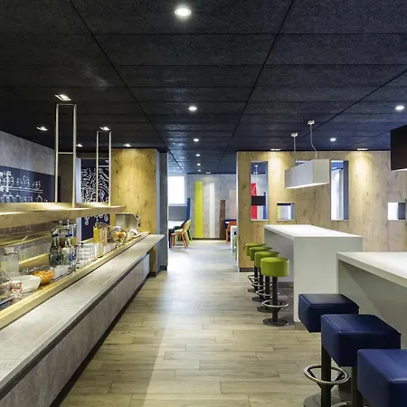Ibis Budget Zurich Airport-2